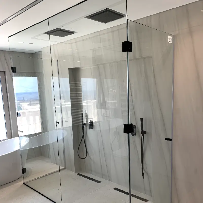 Glass shower (1)