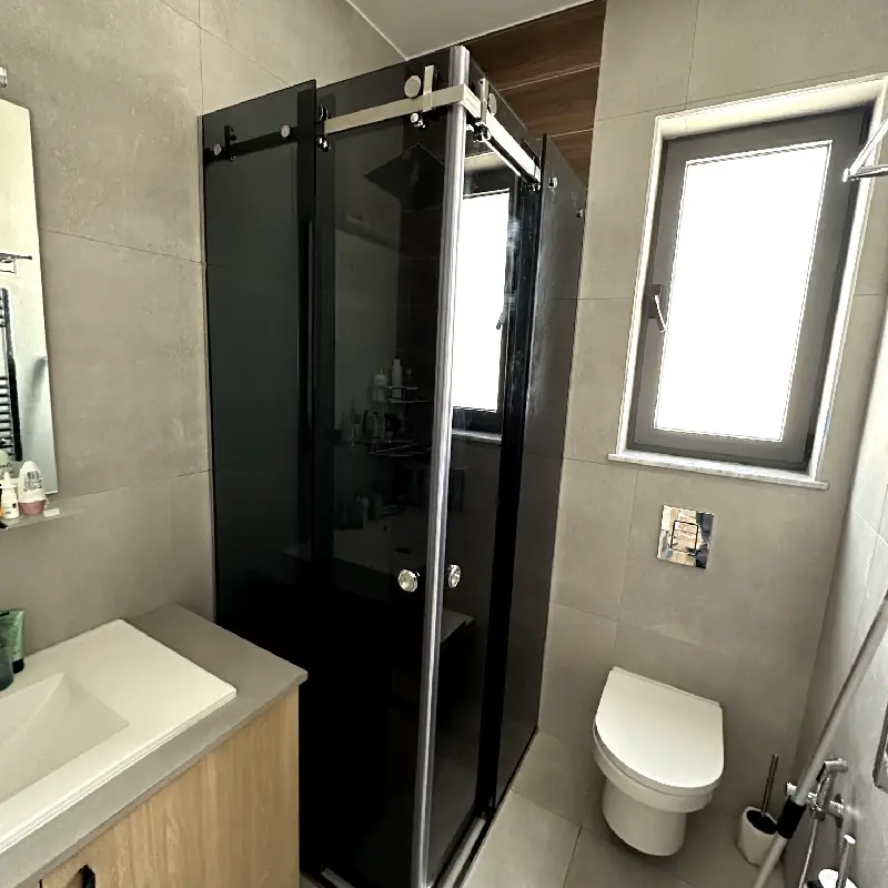 Glass shower (10)